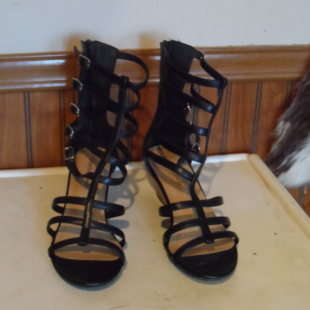 Black Roman Sandals Size 9